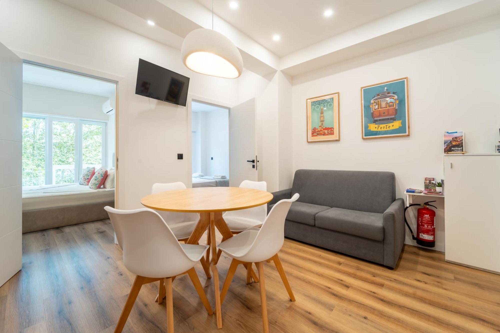 Casa Flores - 2 Bedroom, Lift, Ac, Car Parking - Extra Порту Екстер'єр фото